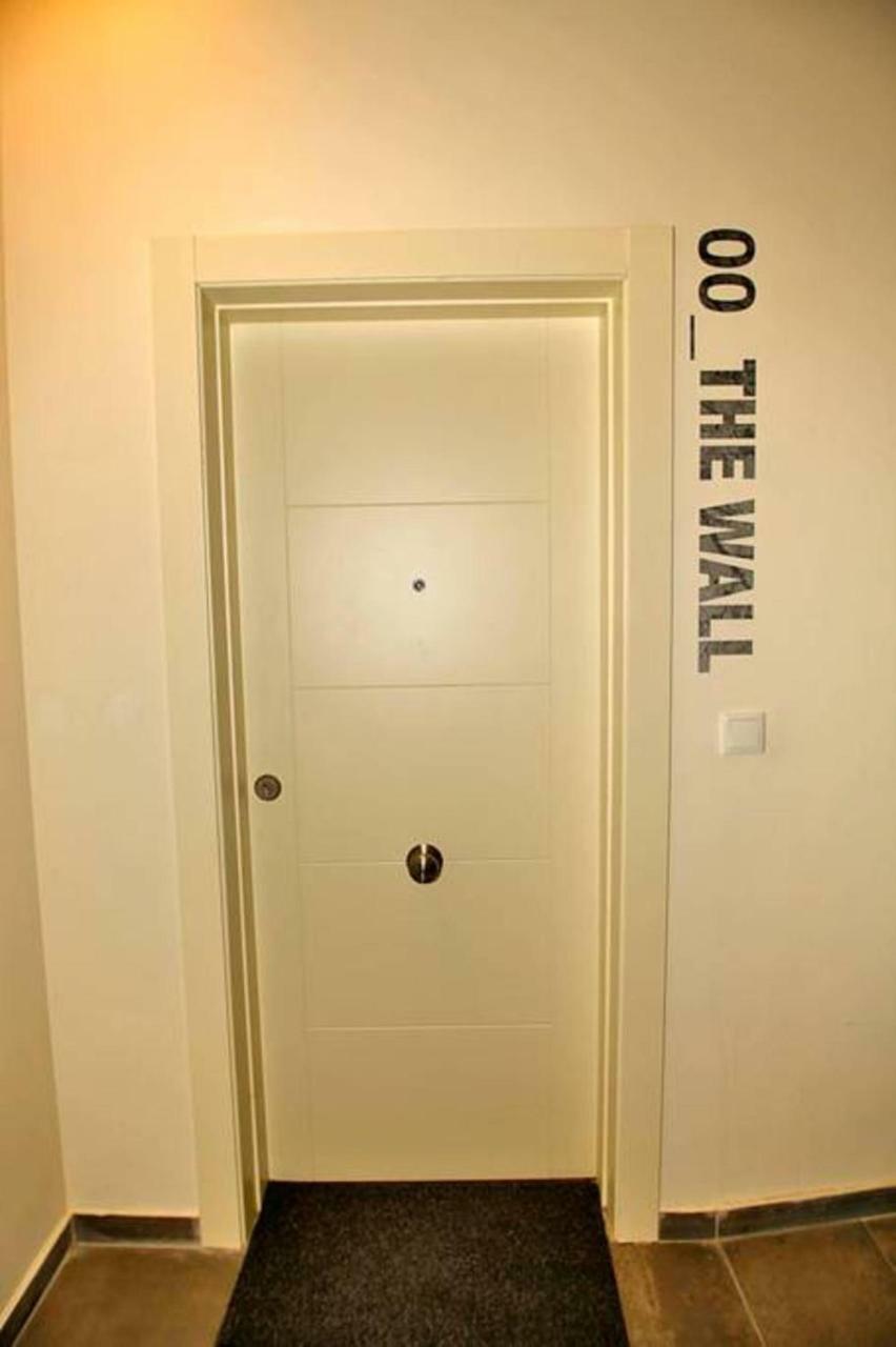 The Wall - New Apartment อาลิกันเต ภายนอก รูปภาพ